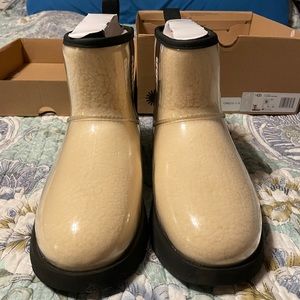 Ugh Classic Clear Mini